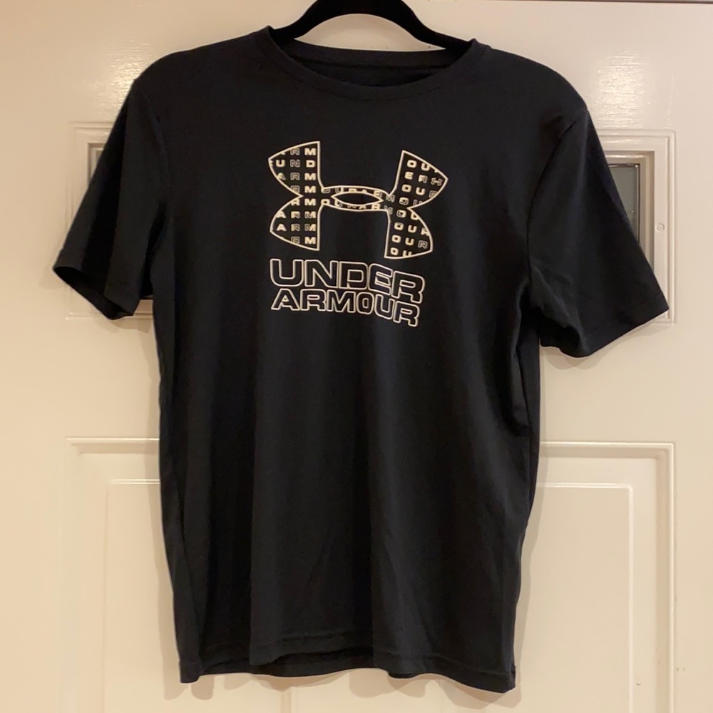 Under Armour Youth XL T-shirt